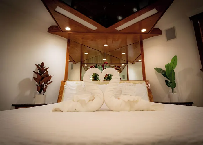 Sybaris Pool - Adults Only Hotel