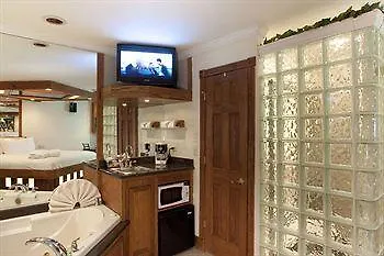 Sybaris Pool - Adults Only 2* Downers Grove